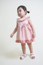 Jesusito bebe flores Street Monkey