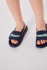 Chanclas velcro cocodrilo Ysabel Mora